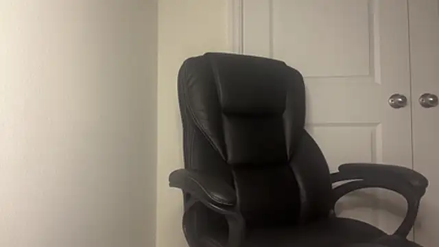 floridatwink2005 online show from 10/19/25, 04:48