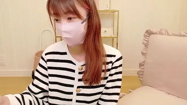Snapshot of SUZU_1201 chatting on 09/19/25, 04:05 SUZU 1201 online show from 09/19/25, 04:05