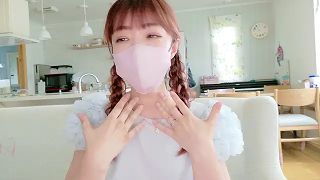 Snapshot of SUZU_1201 chatting on 07/20/26, 01:46 SUZU 1201 online show from 07/20/26, 01:46
