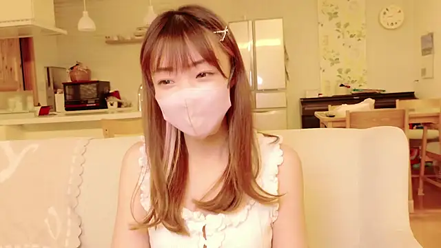 Snapshot of SUZU_1201 chatting on 10/06/25, 12:06 SUZU 1201 online show from 10/06/25, 12:06