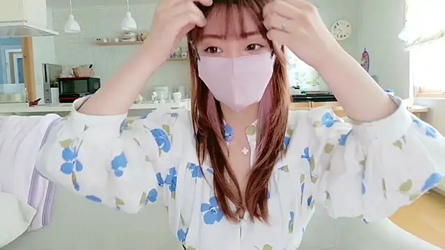 SUZU 1201 online show from 02/24/26, 12:33