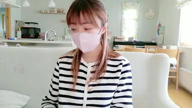 Snapshot of SUZU_1201 chatting on 06/15/26, 12:33 SUZU 1201 online show from 06/15/26, 12:33