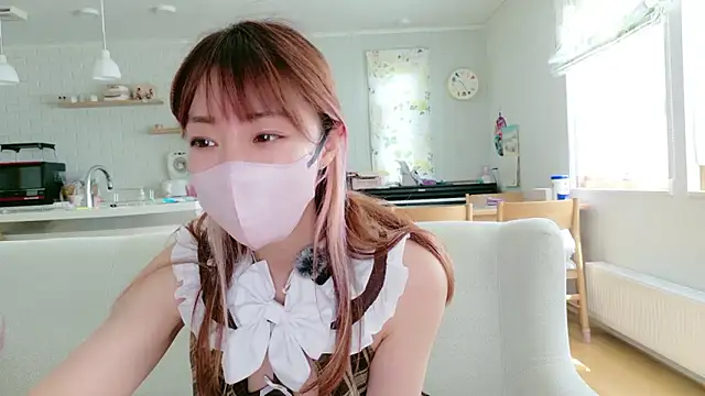 Snapshot of SUZU_1201 chatting on 06/13/26, 01:25 SUZU 1201 online show from 06/13/26, 01:25