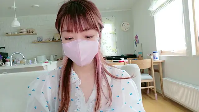 Snapshot of SUZU_1201 chatting on 07/19/26, 01:36 SUZU 1201 online show from 07/19/26, 01:36