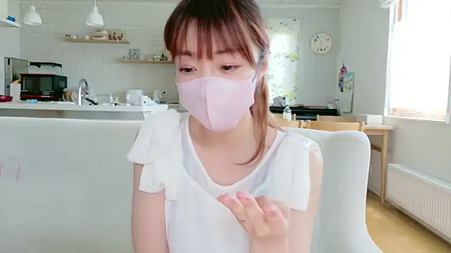 Snapshot of SUZU_1201 chatting on 06/18/26, 02:32 SUZU 1201 online show from 06/18/26, 02:32