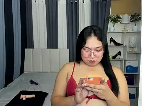 TsUncutKaren online show from 03/09/26, 06:17