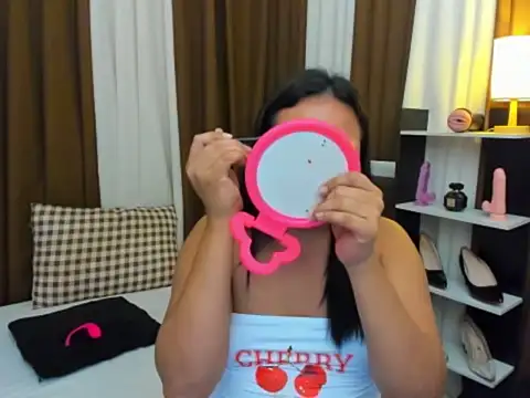 TsUncutKaren online show from 10/28/25, 08:41