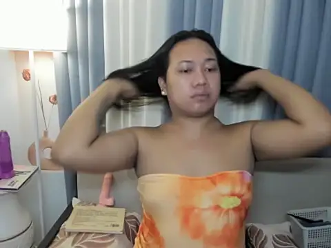 TsUncutKaren online show from 11/12/25, 04:33