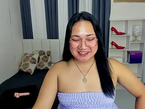 Snapshot of TsUncutKaren chatting on 01/11/26, 05:03 TsUncutKaren online show from 01/11/26, 05:03