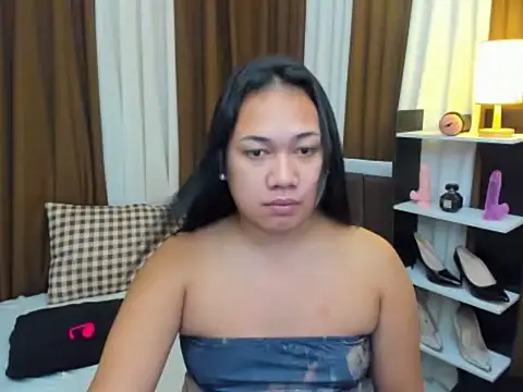 TsUncutKaren online show from 10/13/25, 05:09