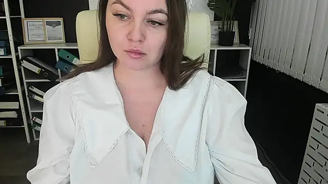  feel me  online show from 11/17/25, 01:42