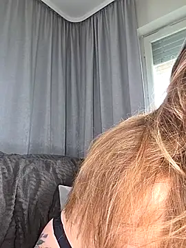 Luna Lynn online show from 03/15/26, 09:49