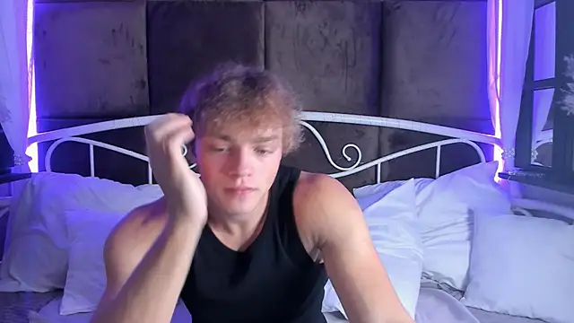 ChaseMuscular online show from 10/05/25, 03:47