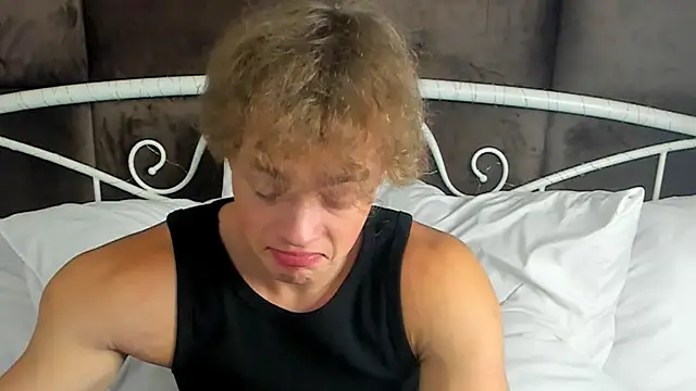 ChaseMuscular online show from 10/14/25, 03:23