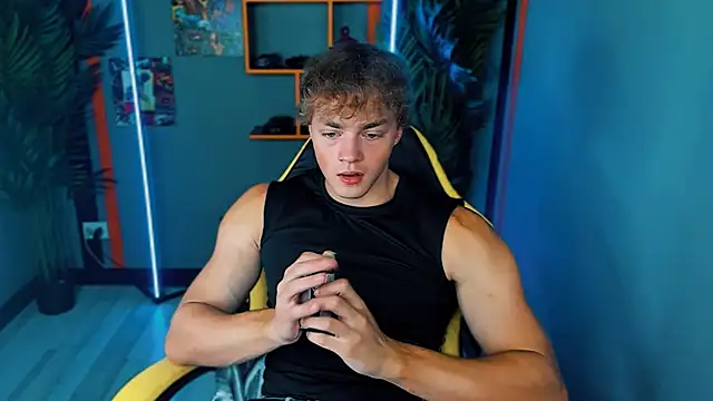 ChaseMuscular online show from 09/20/25, 10:31