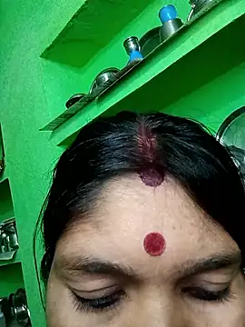 Priya tyagi online show from 10/18/25, 03:14