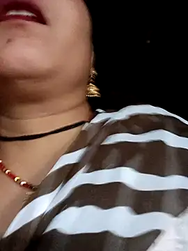 Priya tyagi online show from 10/16/25, 10:34