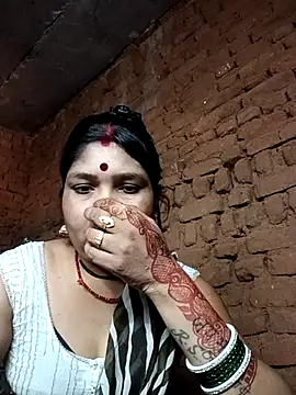 Priya tyagi online show from 10/11/25, 06:47