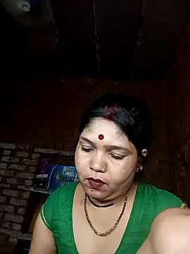 Priya tyagi online show from 09/15/25, 12:22