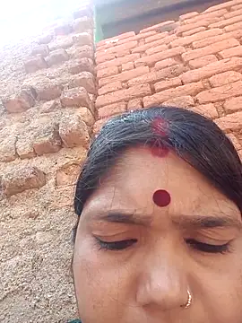 Priya tyagi online show from 09/27/25, 07:25