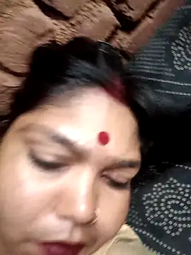 Priya tyagi online show from 09/17/25, 10:56