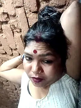 Priya tyagi online show from 09/18/25, 11:08