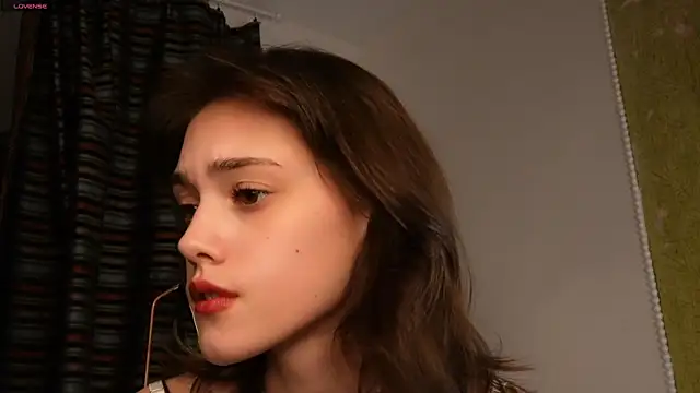 ttragedienne online show from 10/28/25, 01:43