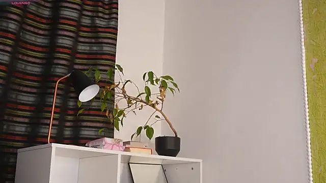 ttragedienne online show from 11/04/25, 01:53