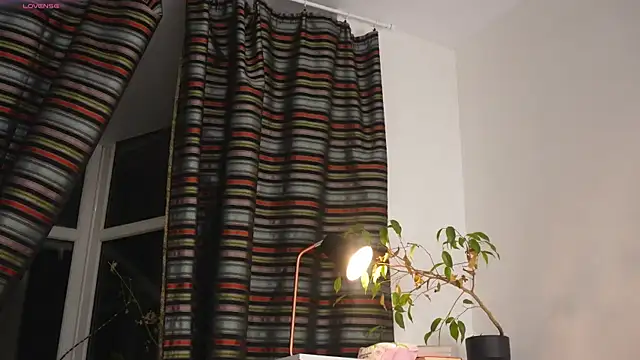 ttragedienne online show from 11/09/25, 02:04