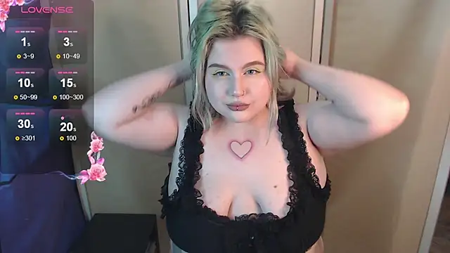 Alice Bunny666 online show from 10/18/25, 03:58