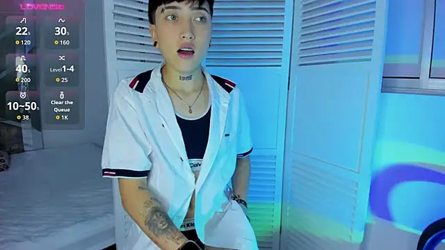 Snapshot of Eryx_Eriscor chatting on 11/19/25, 01:55 Eryx Eriscor online show from 11/19/25, 01:55