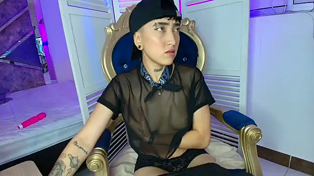 Snapshot of Eryx_Eriscor chatting on 11/27/25, 02:06 Eryx Eriscor online show from 11/27/25, 02:06