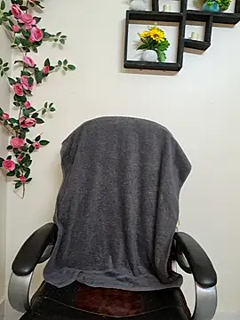 ariya-03 online show from 11/08/25, 09:02