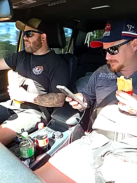 Snapshot of brokecountrylads chatting on 02/17/26, 04:10 brokecountrylads online show from 02/17/26, 04:10