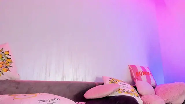 Snapshot of RileyNox chatting on 01/07/26, 09:31 RileyNox online show from 01/07/26, 09:31