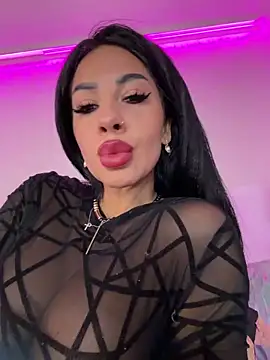 Snapshot of RileyNox chatting on 03/18/26, 05:32 RileyNox online show from 03/18/26, 05:32