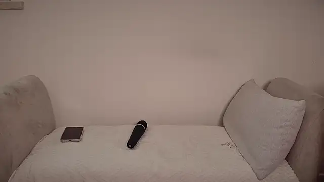 Petite36 online show from 04/23/26, 07:48
