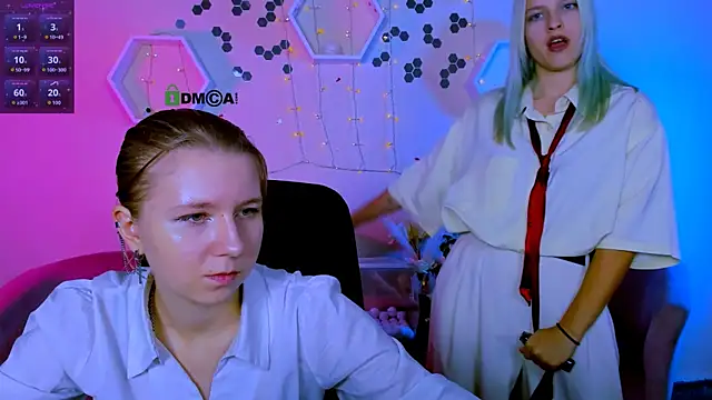 gloria bubble online show from 11/11/25, 08:36