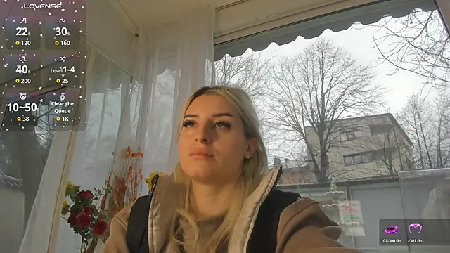 Snapshot of Ella_Vee chatting on 03/28/26, 06:03 Ella Vee online show from 03/28/26, 06:03