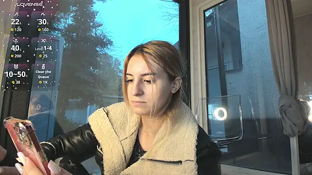 Ella Vee online show from 11/23/25, 06:01