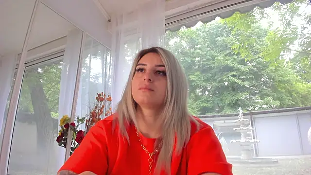 Snapshot of Ella_Vee chatting on 05/09/26, 05:44 Ella Vee online show from 05/09/26, 05:44
