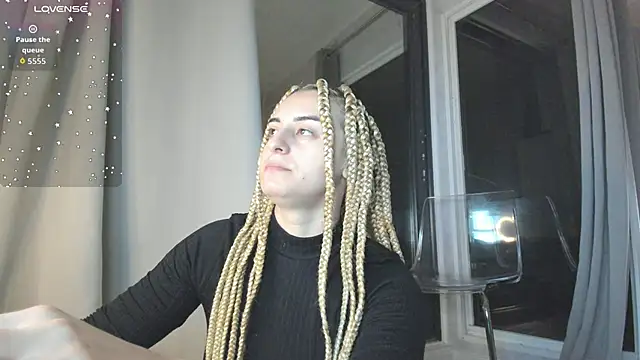 Ella Vee online show from 10/24/25, 02:54