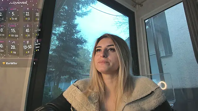 Ella Vee online show from 11/16/25, 06:07