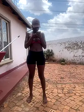 Melanin2002 online show from 11/06/25, 08:29