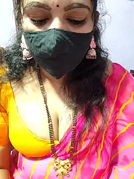 luci-queen online show from 10/15/25, 08:11