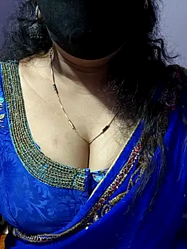 luci-queen online show from 11/12/25, 01:21