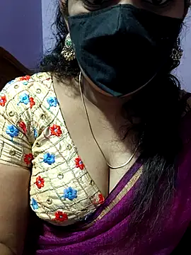 luci-queen online show from 09/24/25, 04:41