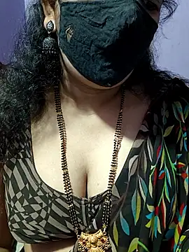 luci-queen online show from 10/12/25, 06:26