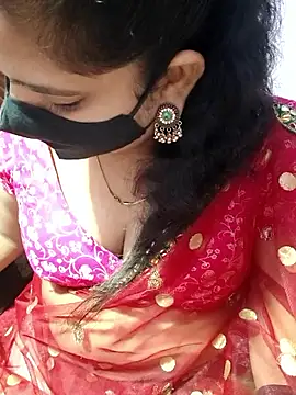 luci-queen online show from 09/25/25, 05:46