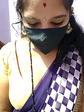 luci-queen online show from 09/10/25, 04:44